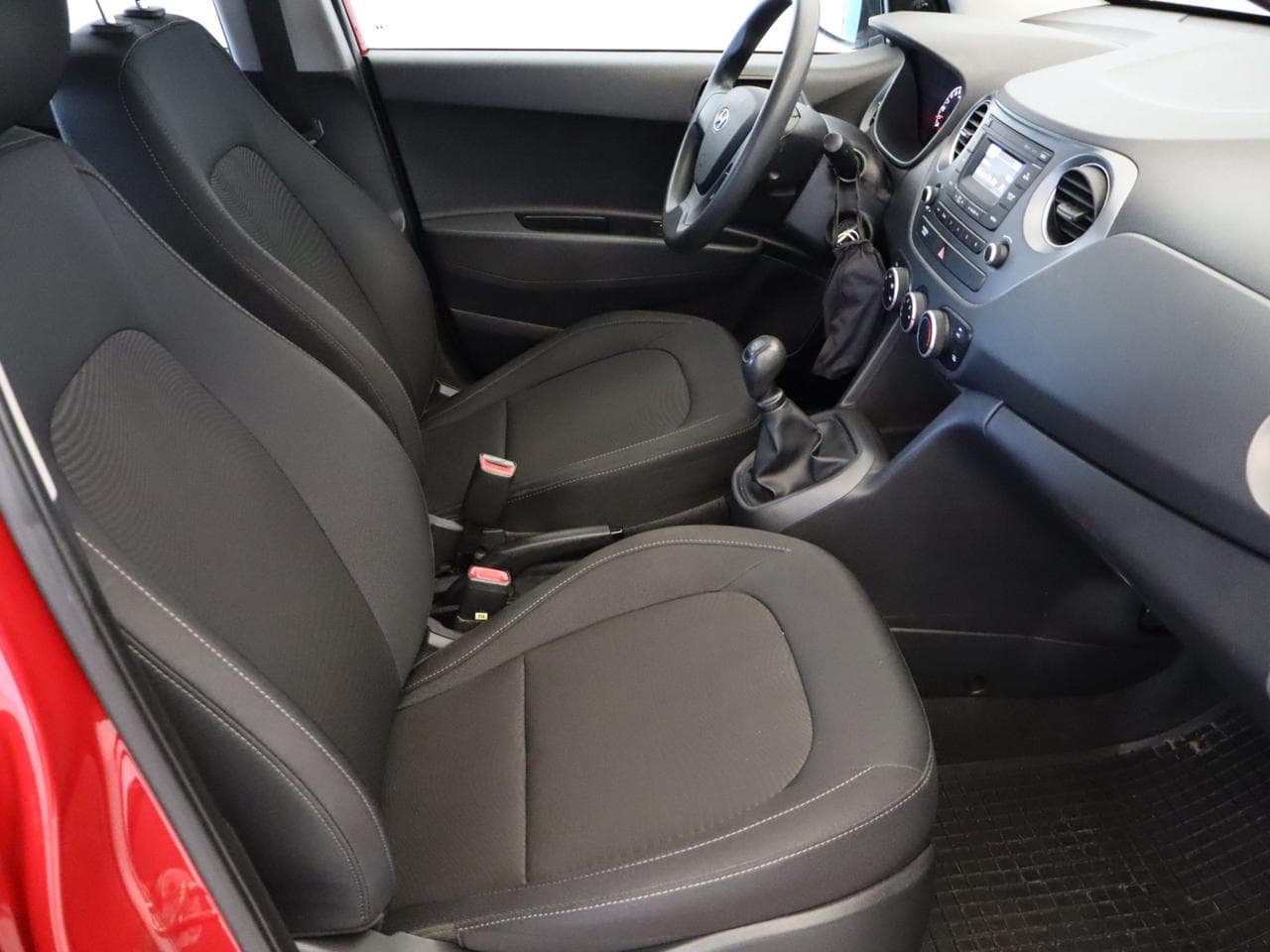 2017 Hyundai I10 - 10