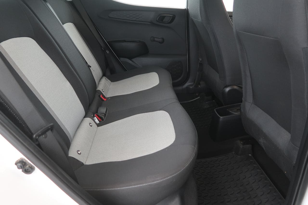 2020 Hyundai I10 - 13