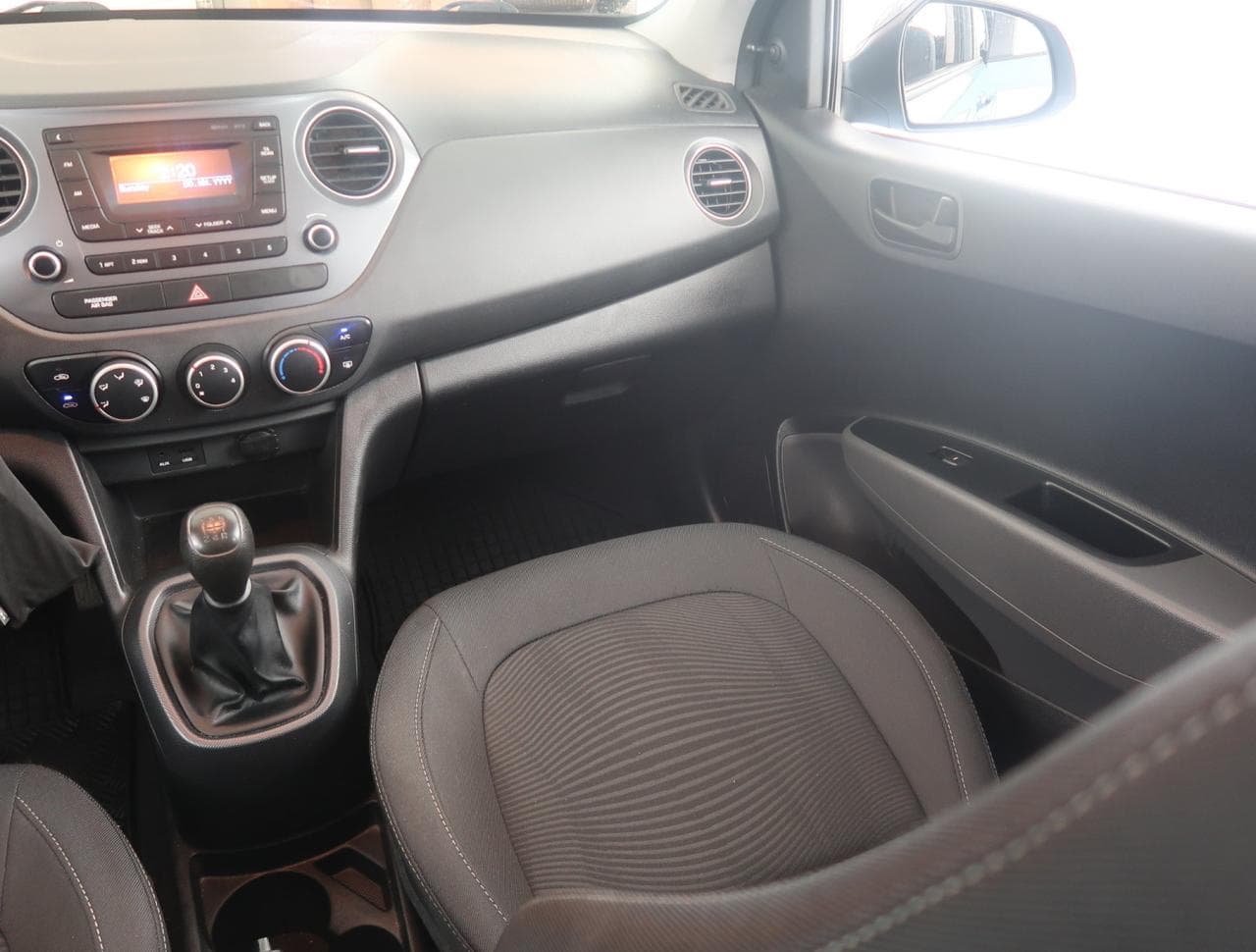 2018 Hyundai I10 - 11