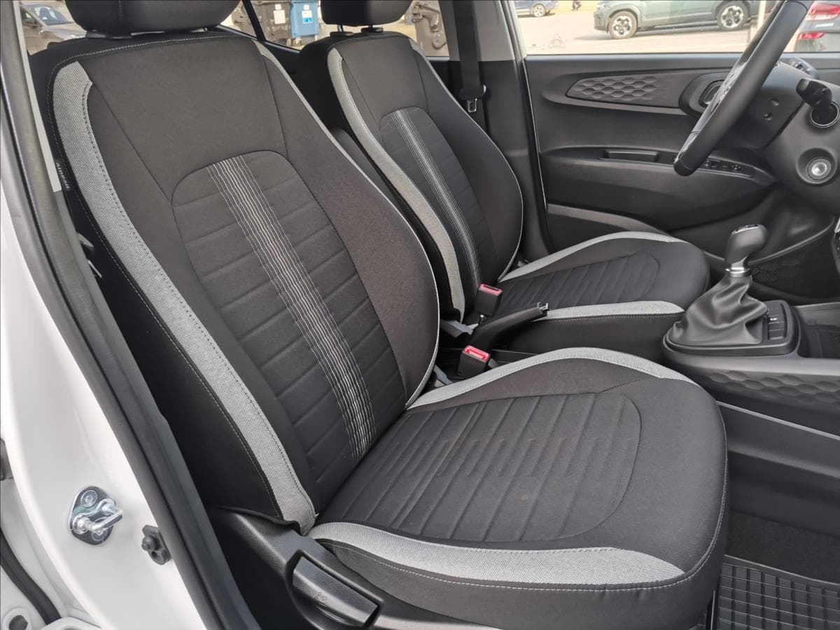 2025 Hyundai i10 - 10