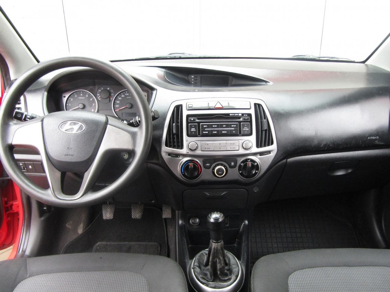 2013 Hyundai I20 - 8