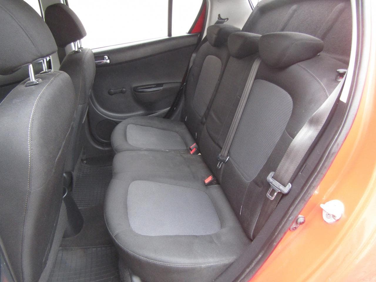 2013 Hyundai I20 - 10