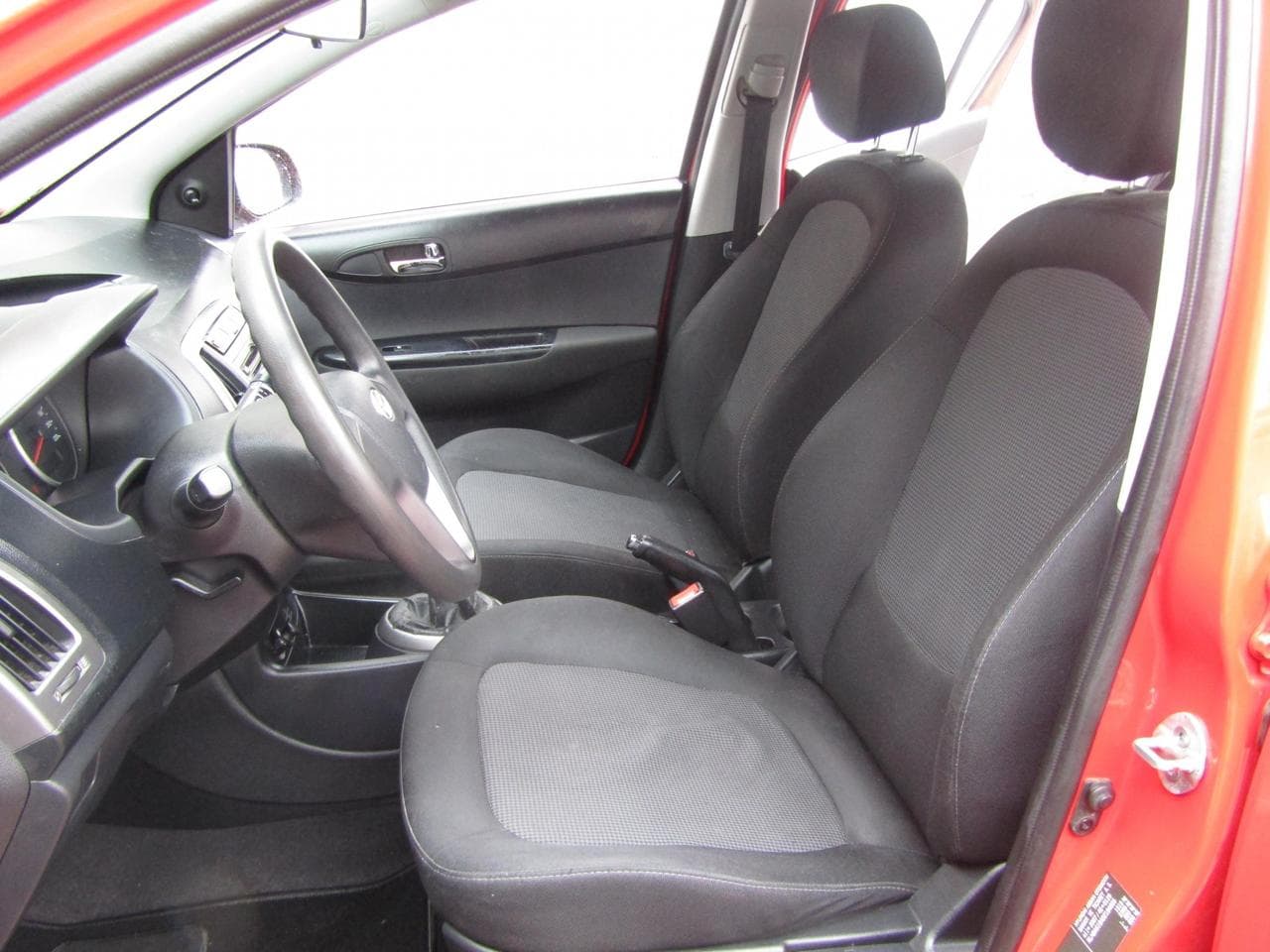 2013 Hyundai I20 - 9