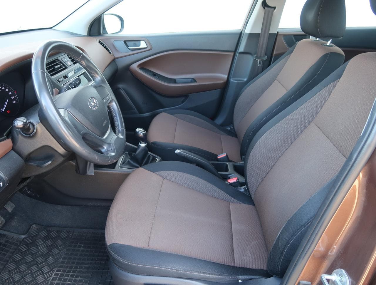 2017 Hyundai I20 - 16