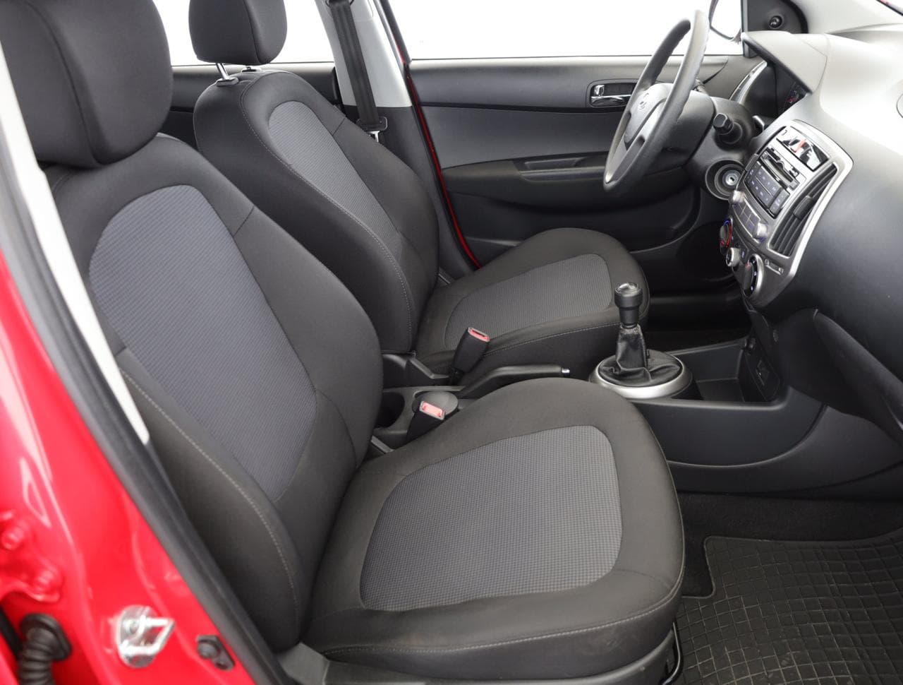 2013 Hyundai I20 - 10