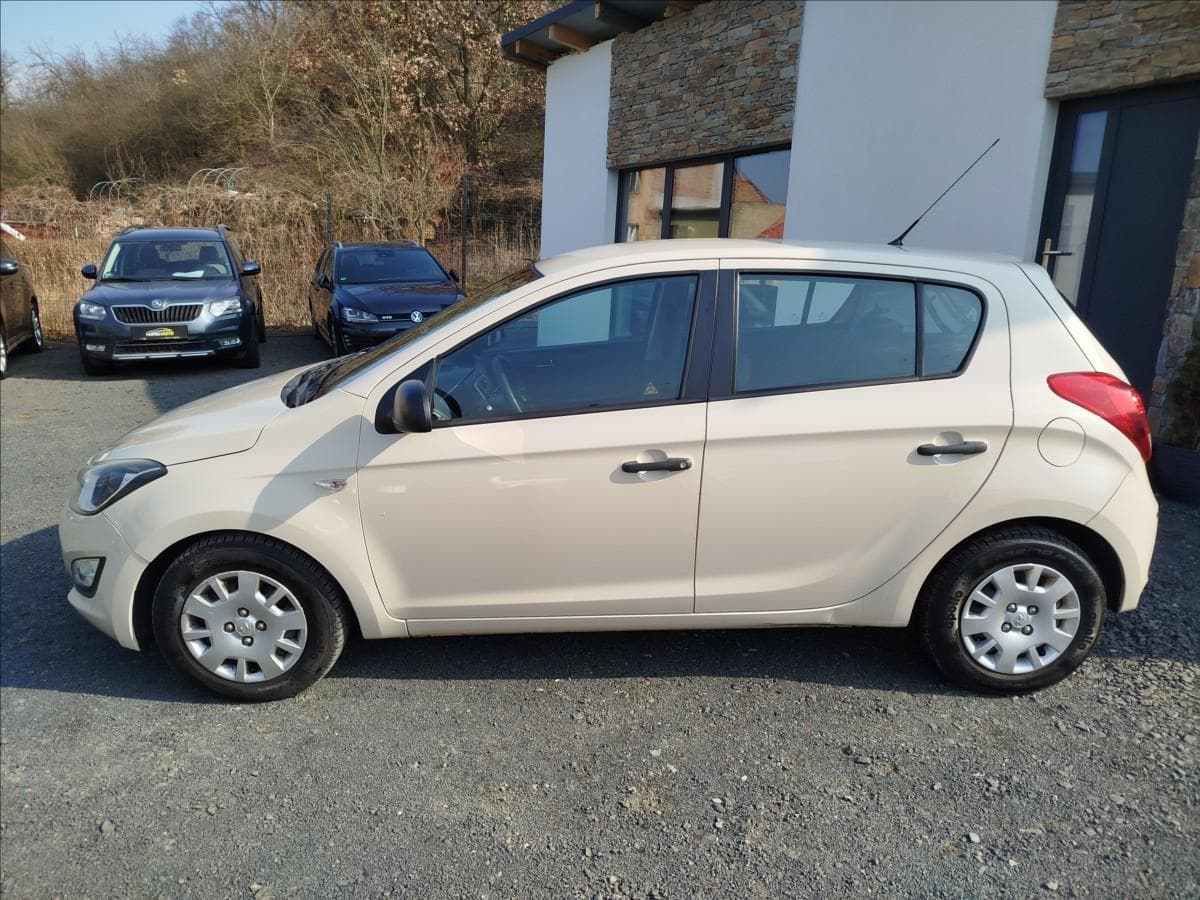 2014 Hyundai i20 - 3