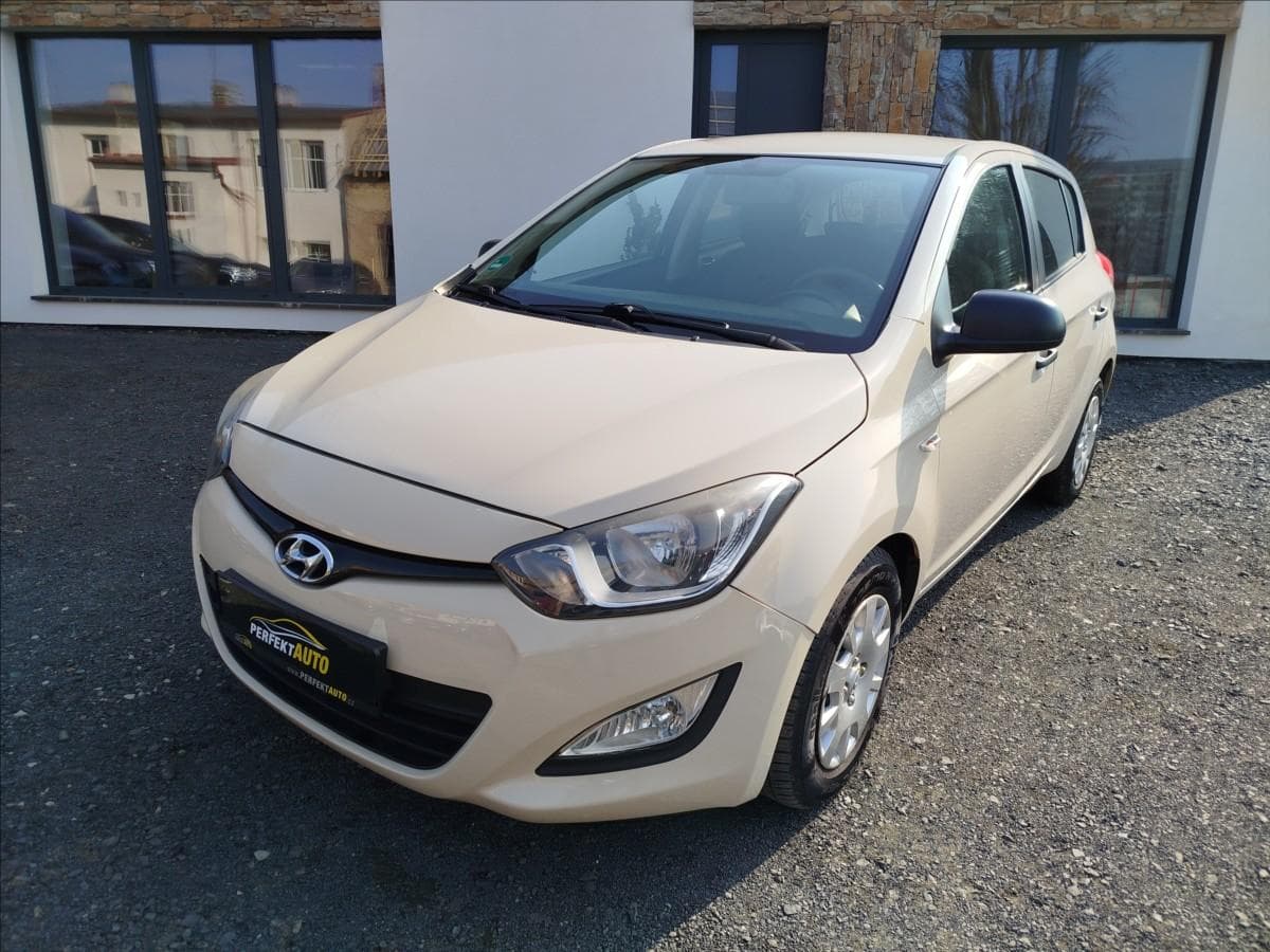 Hyundai i20 1,2 i, 63kW, po velkém SERVISU hatchback
