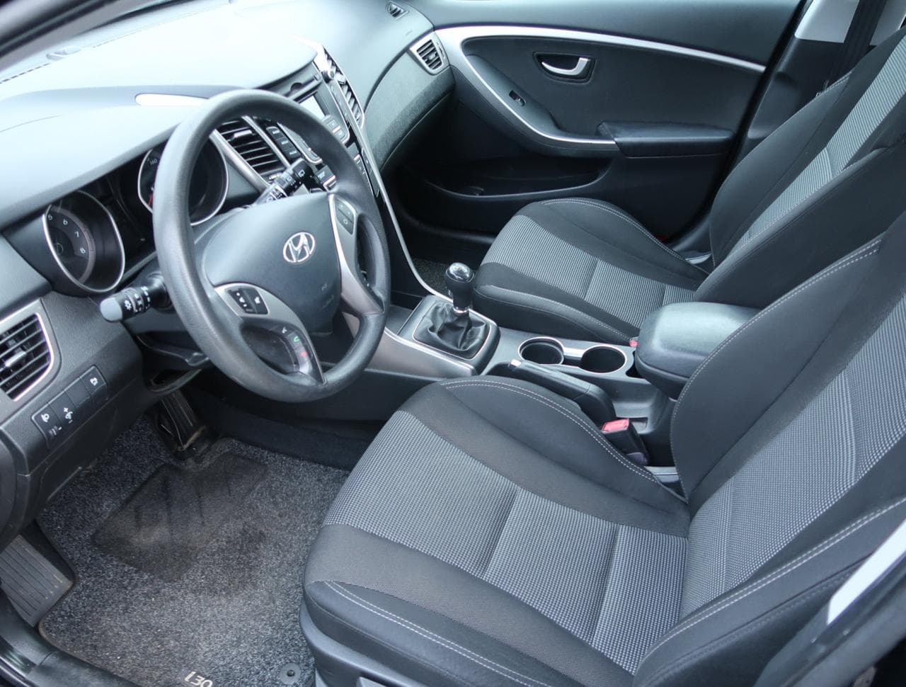 2012 Hyundai I30 - 16