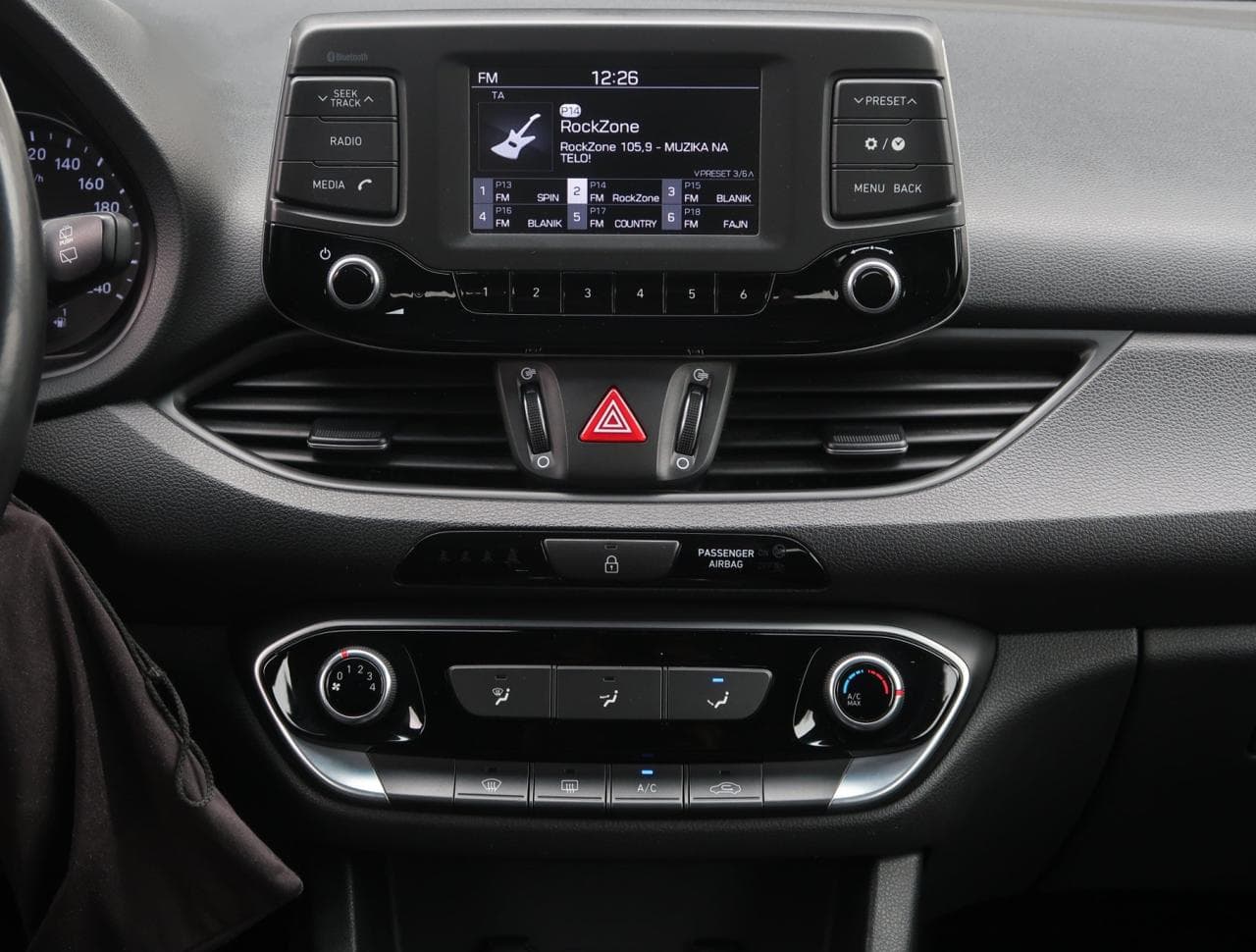 2017 Hyundai i30 - 18