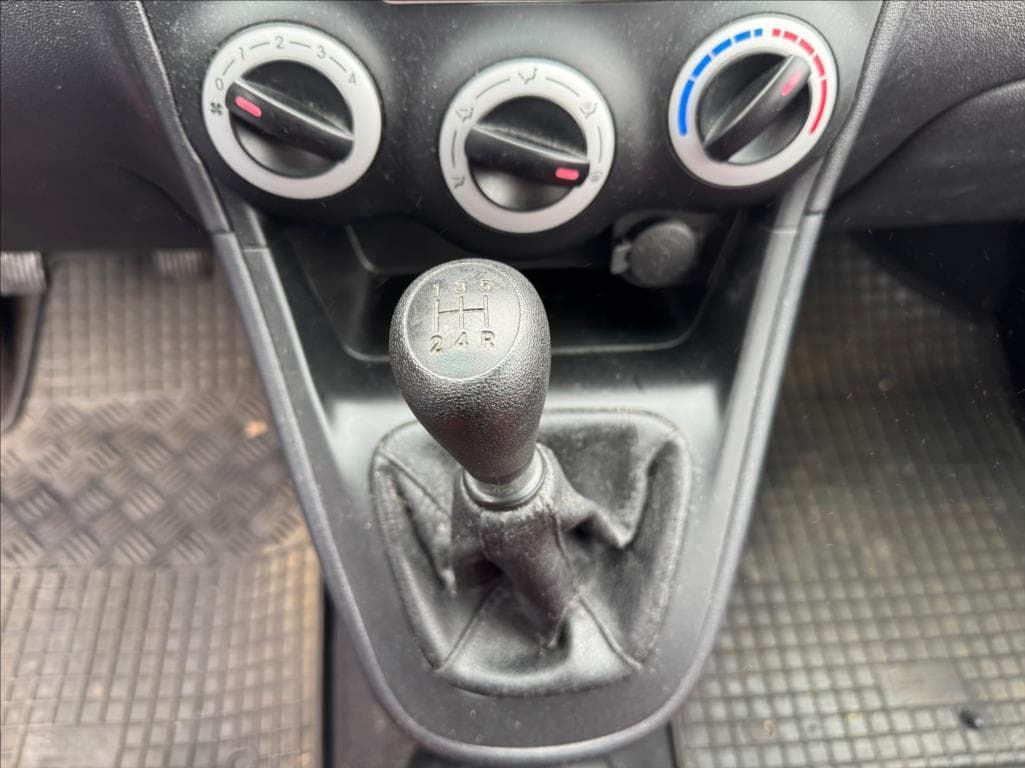 2010 Hyundai I10 - 17