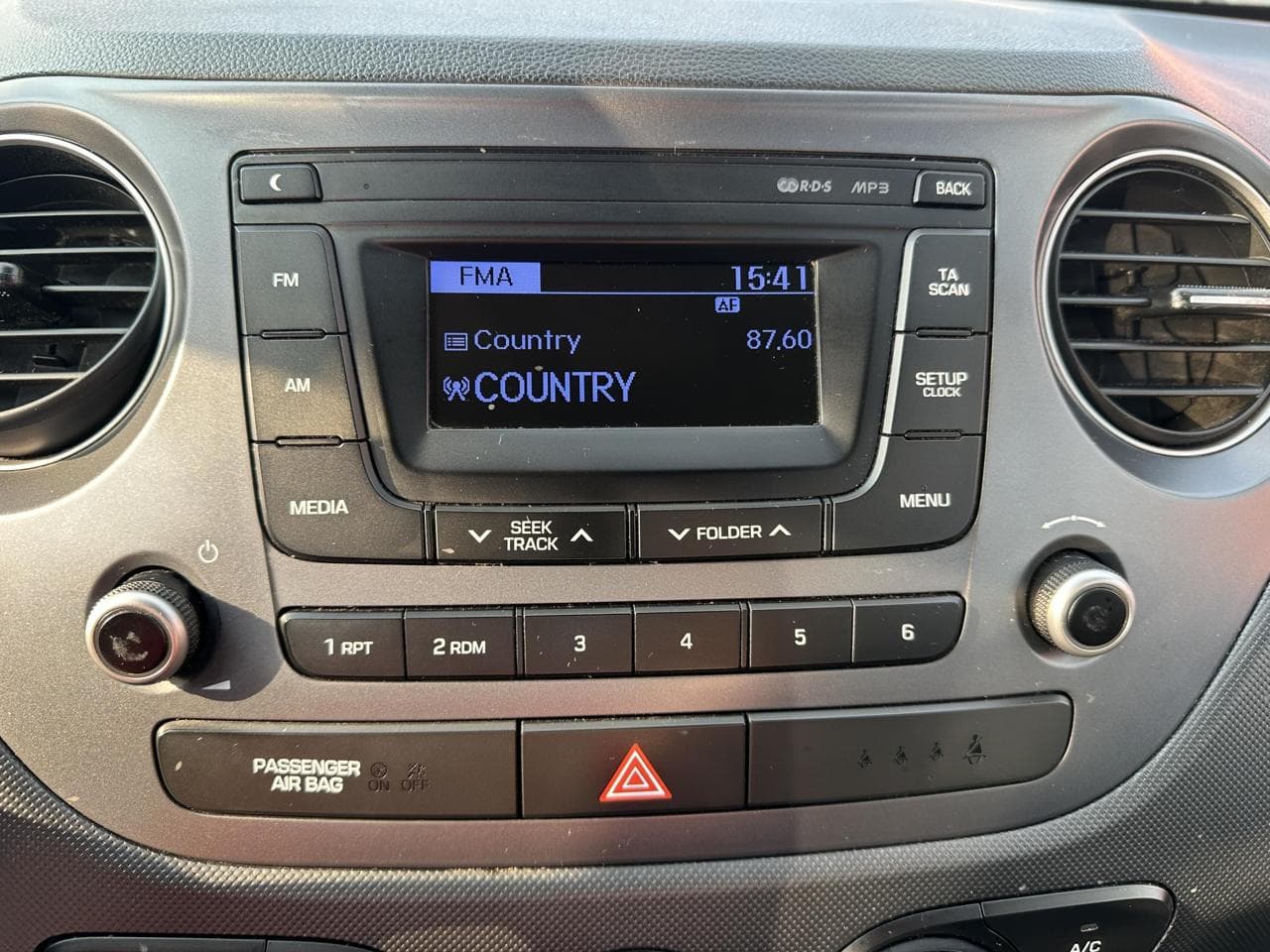 2017 Hyundai I10 - 14