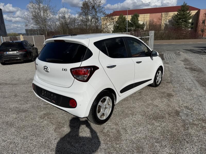 2017 Hyundai i10 - 8