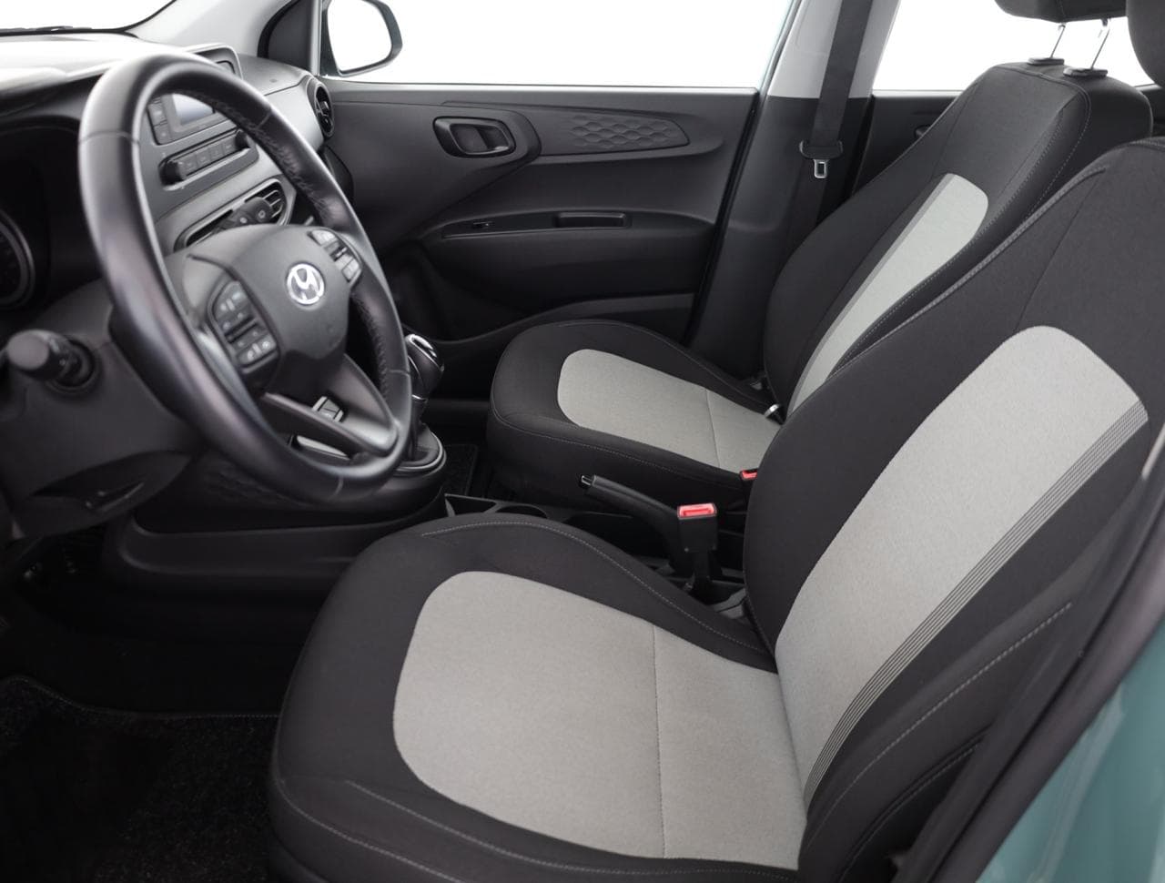 2023 Hyundai i10 - 13