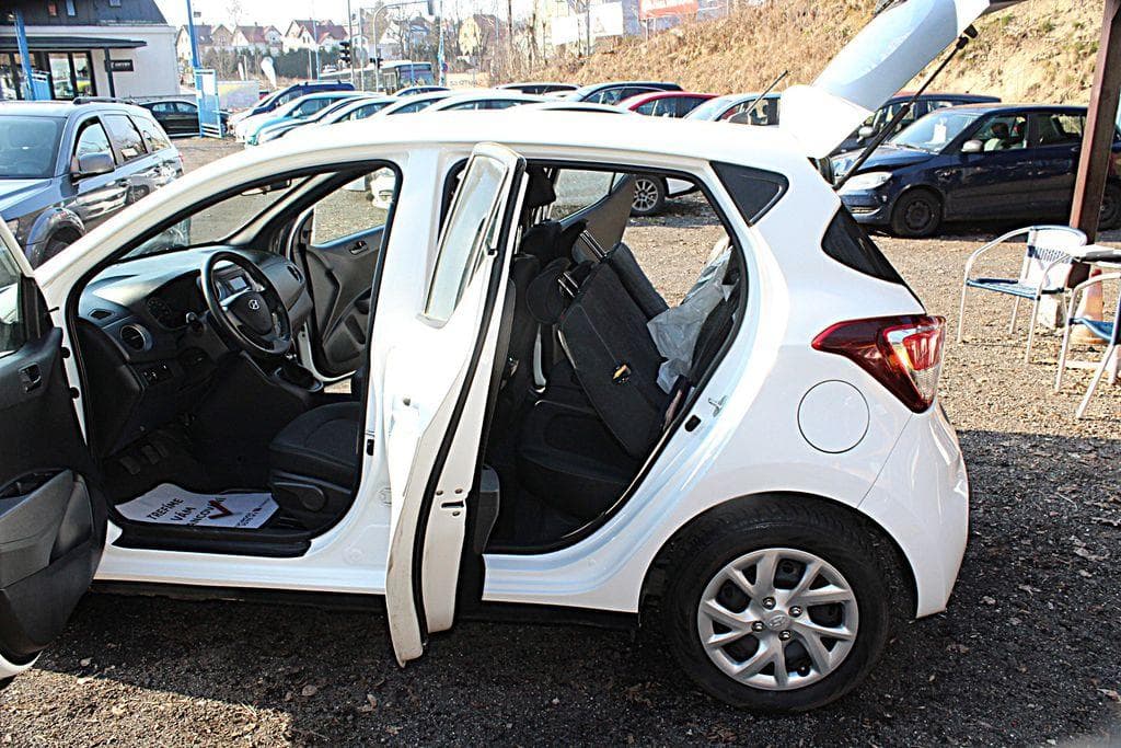 2018 Hyundai i10 - 11