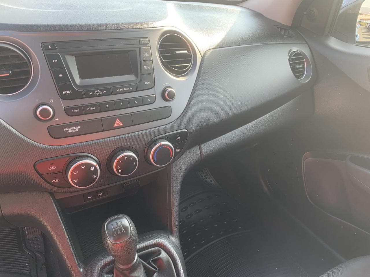 2018 Hyundai i10 - 14