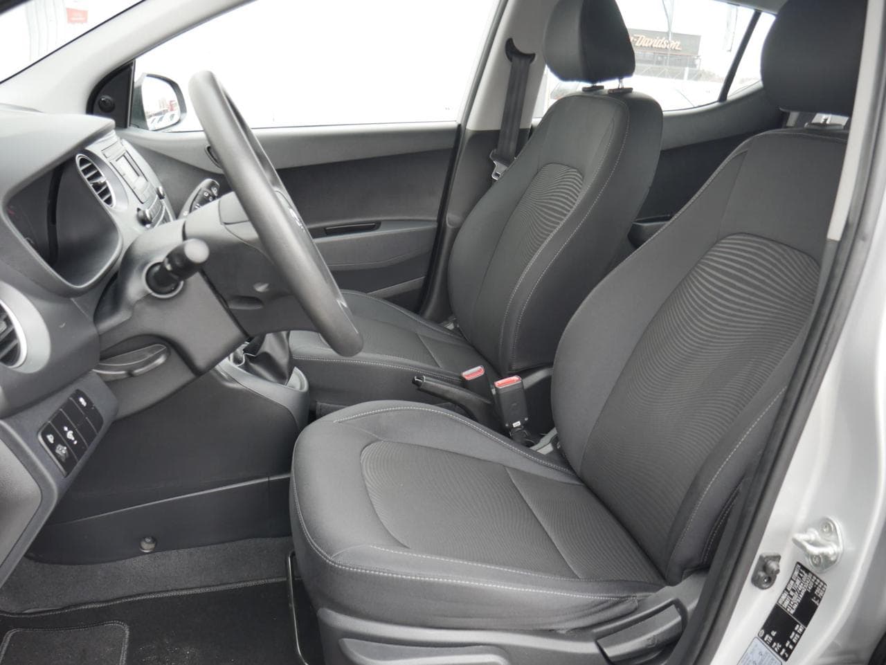 2017 Hyundai i10 - 9
