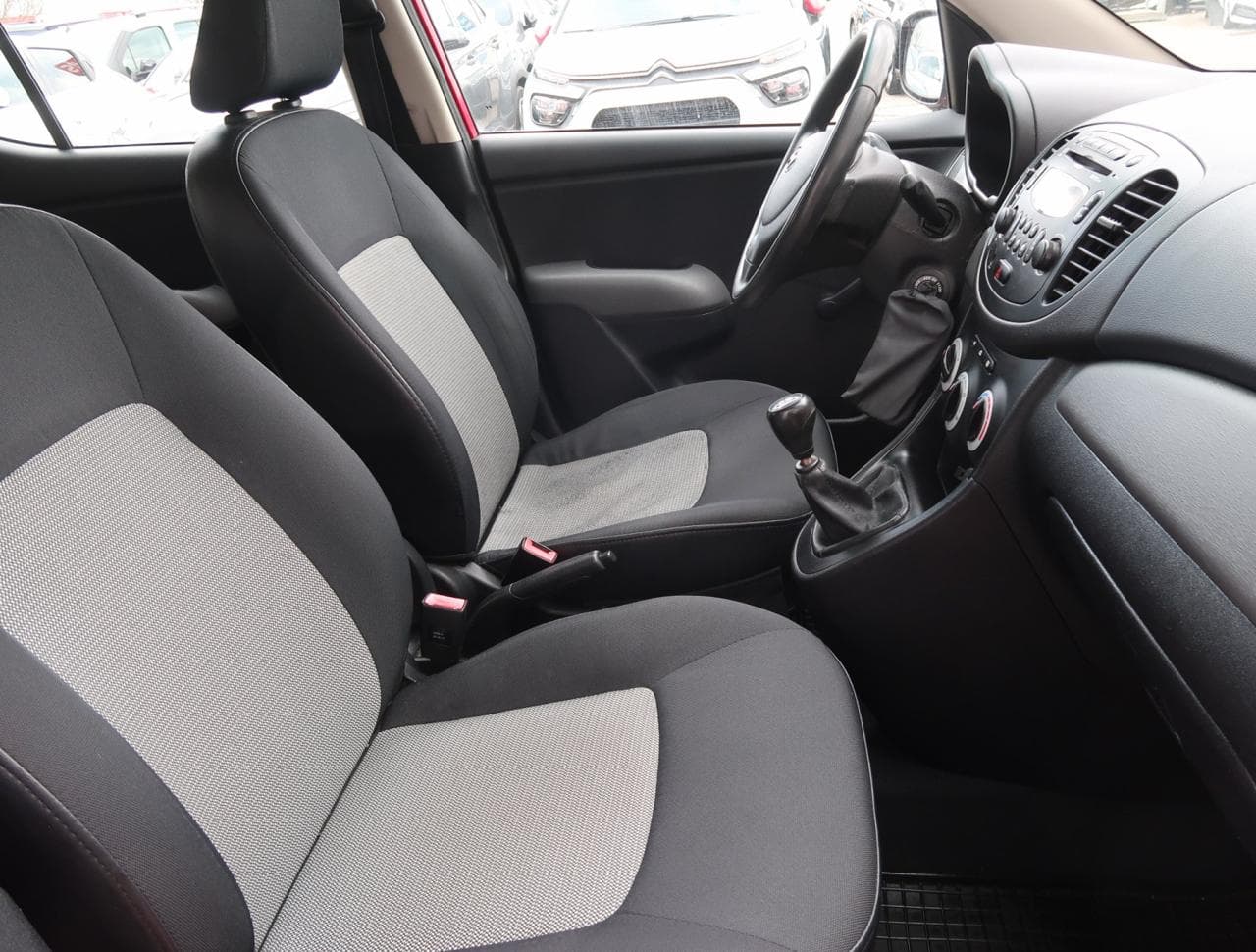 2010 Hyundai i10 - 12