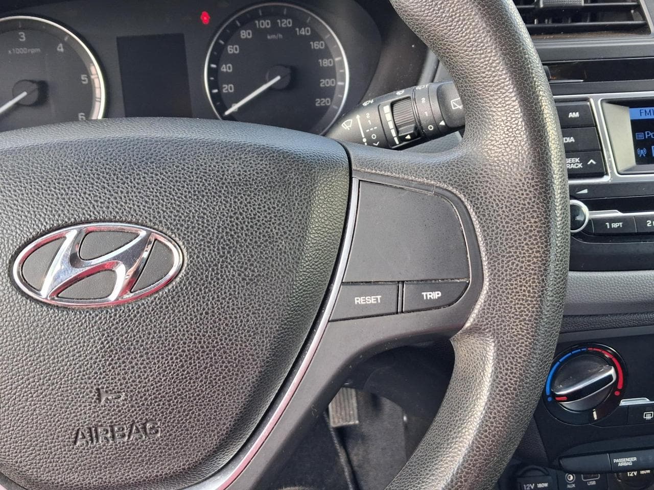 2015 Hyundai I20 - 15