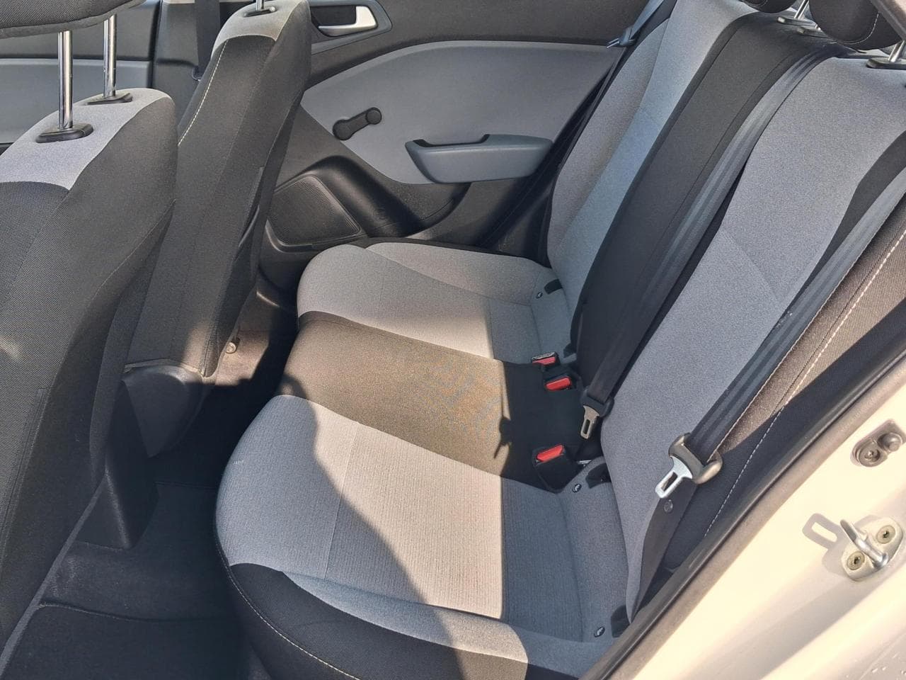 2015 Hyundai I20 - 10