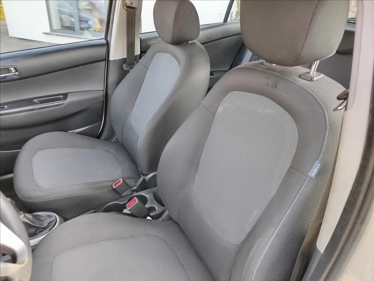 2014 Hyundai i20 - 13