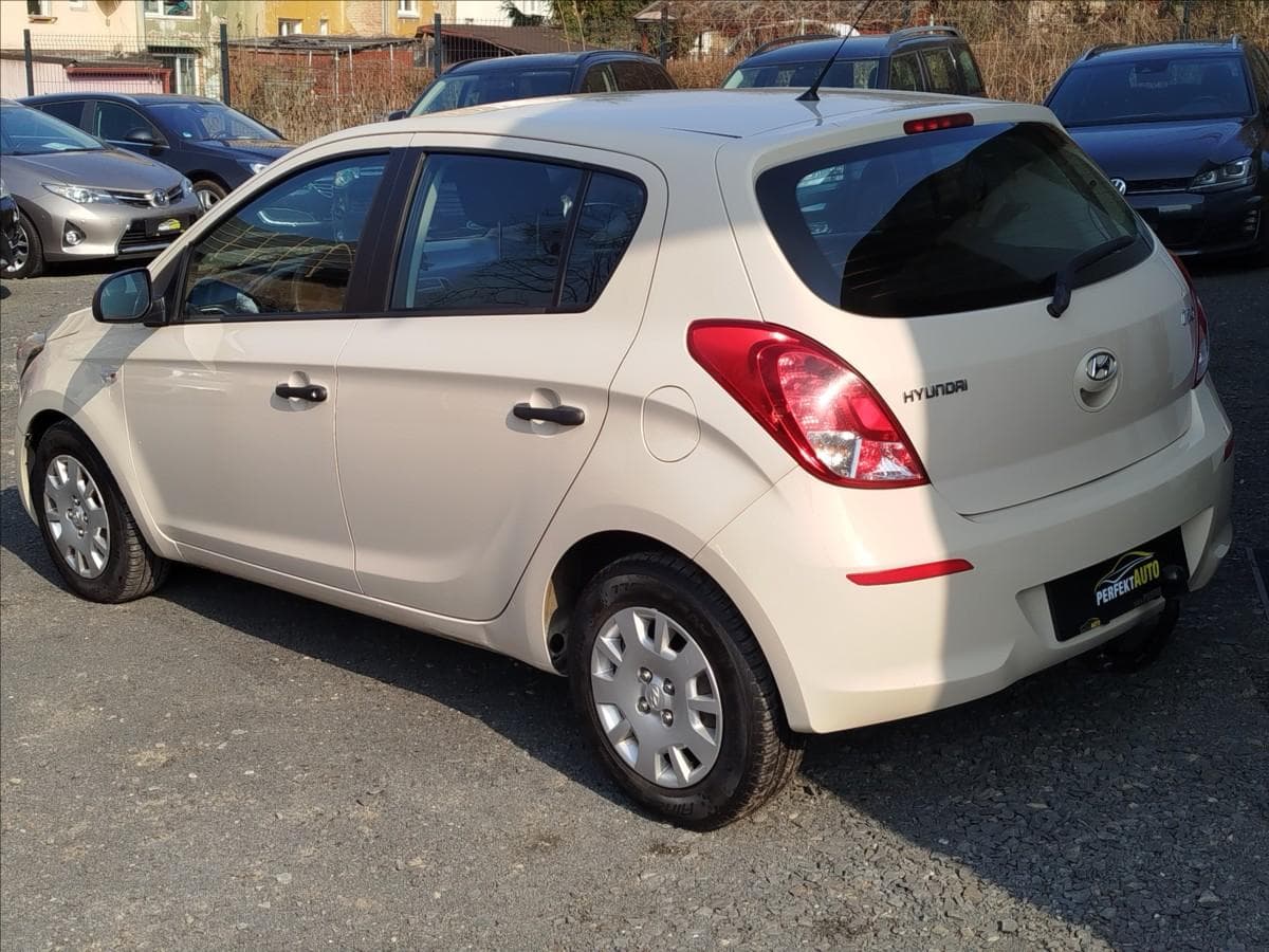 2014 Hyundai i20 - 4