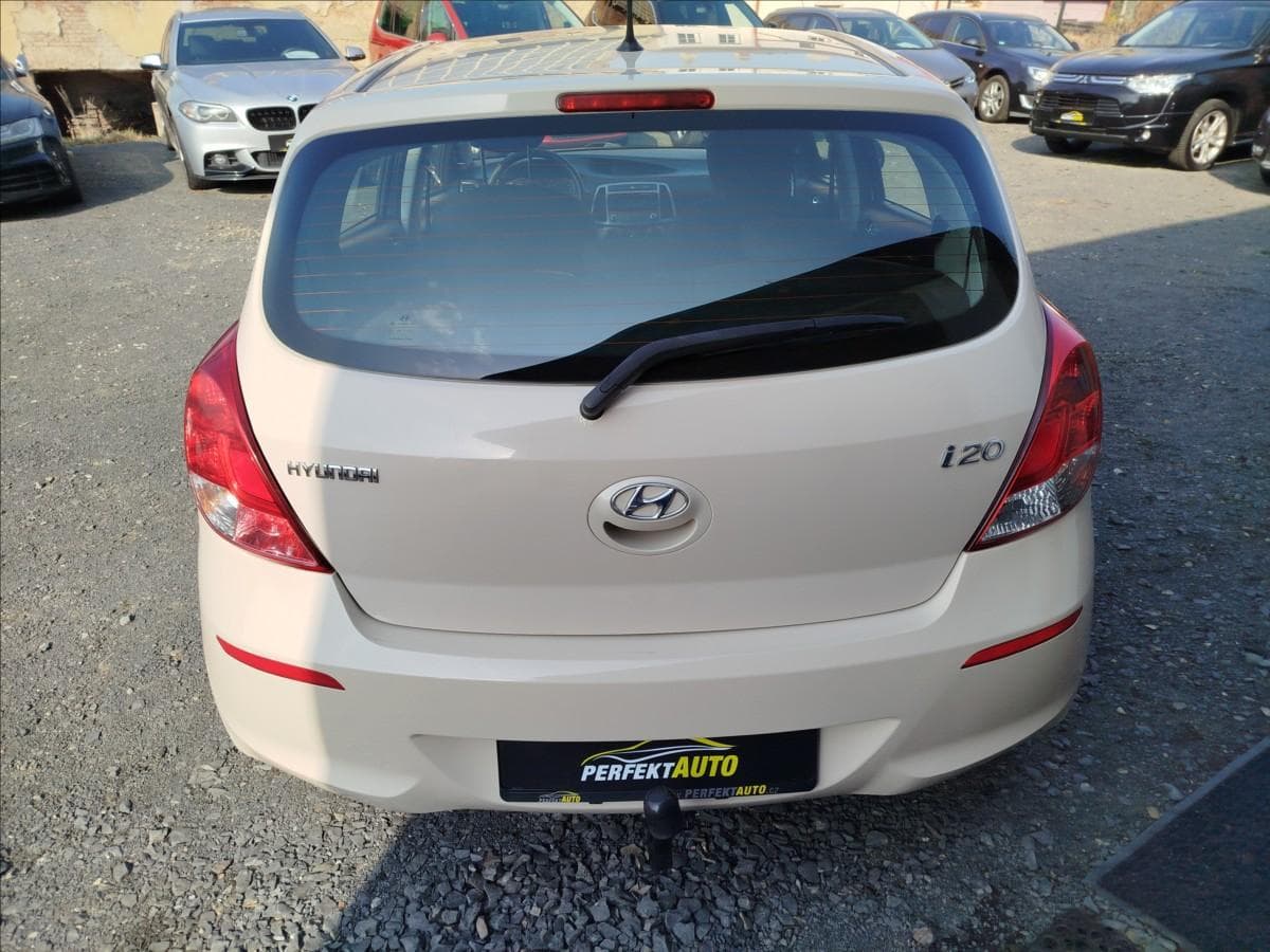 2014 Hyundai i20 - 5