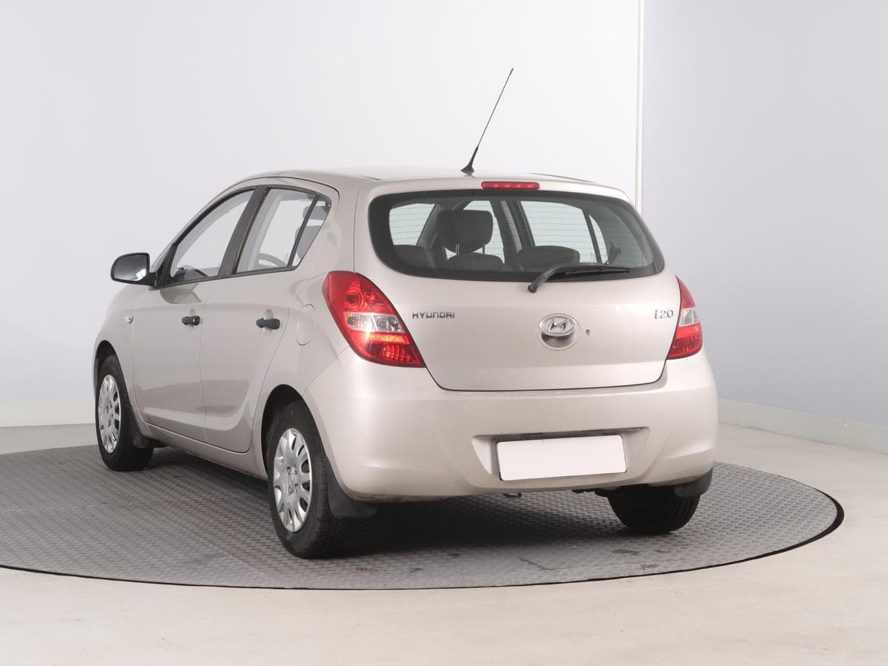 2010 Hyundai i20 - 5