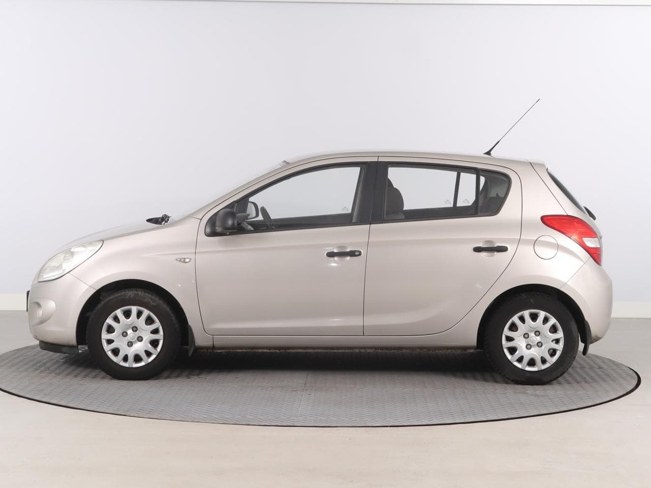 2010 Hyundai i20 - 4