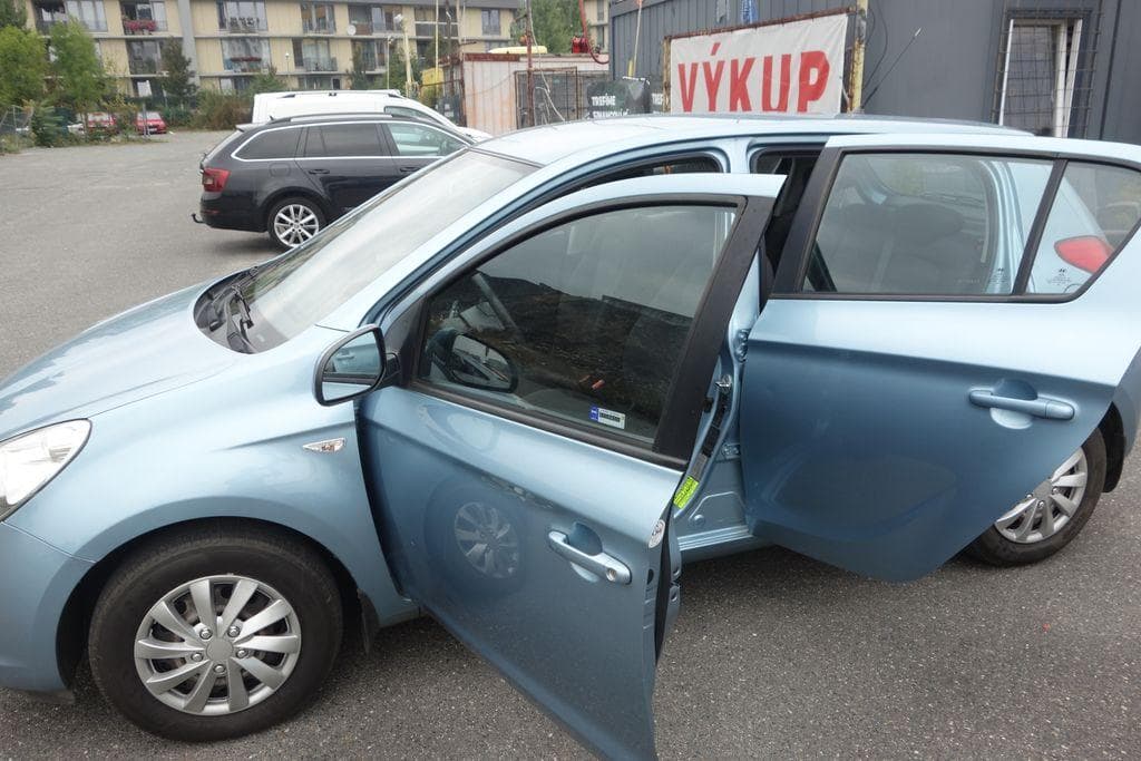2009 Hyundai i20 - 10
