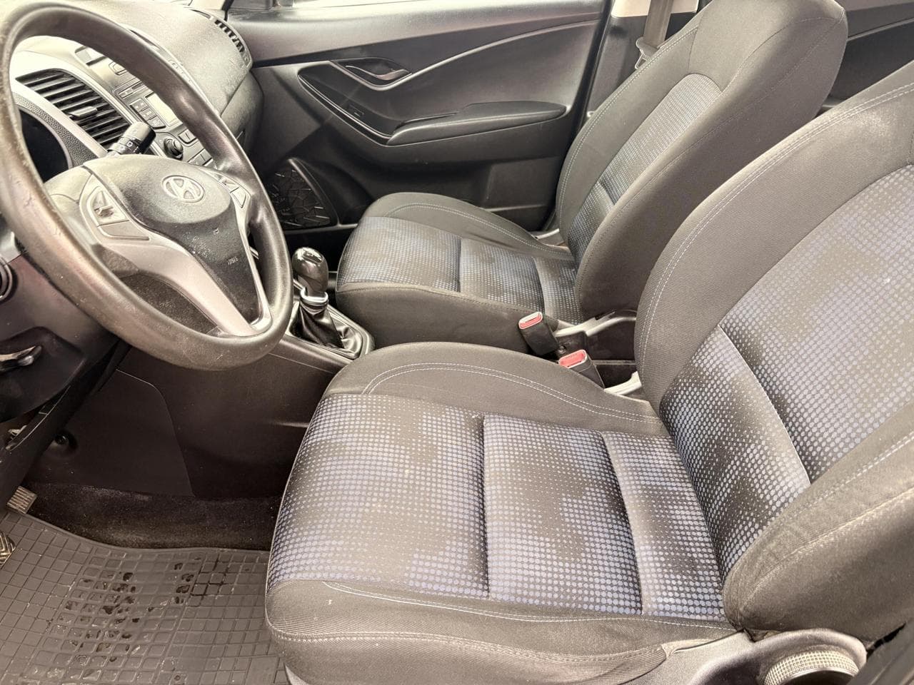 2011 Hyundai i20 - 9