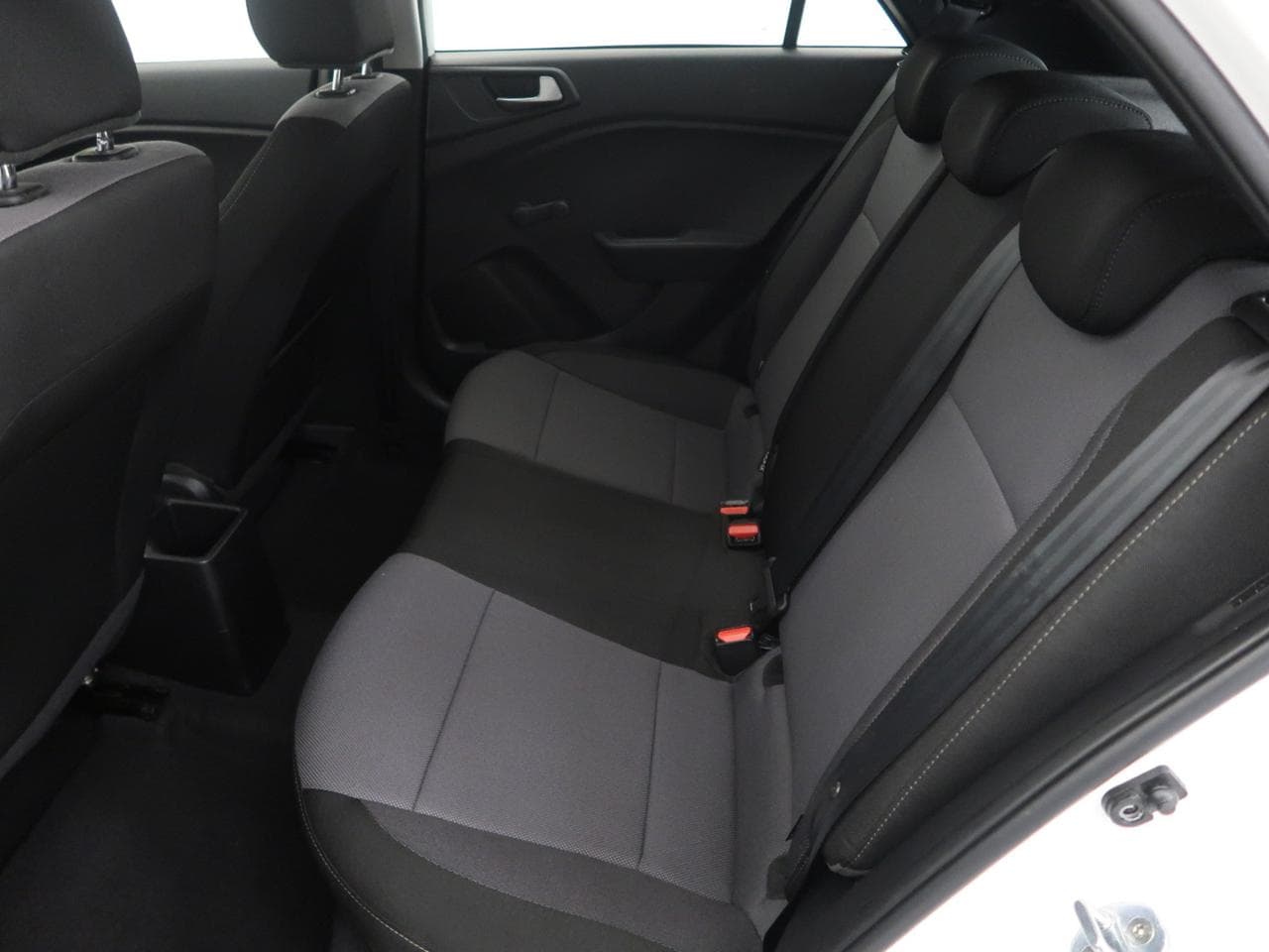 2019 Hyundai i20 - 15