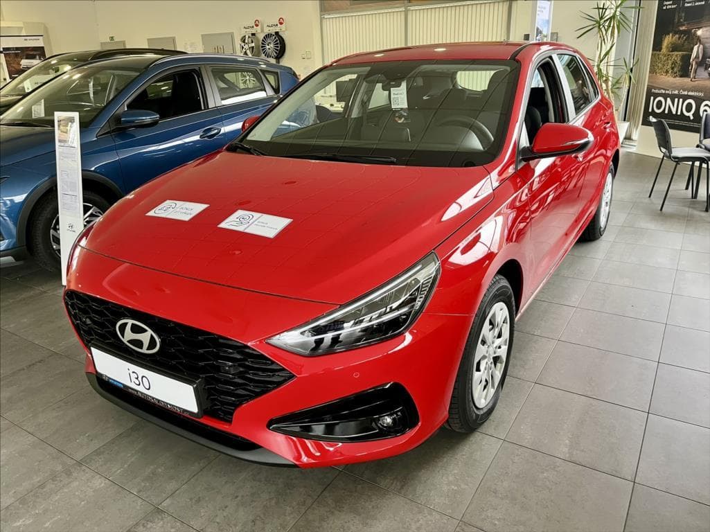 Hyundai i30 1,5 i CVVT hatchback  Comfort hatchback