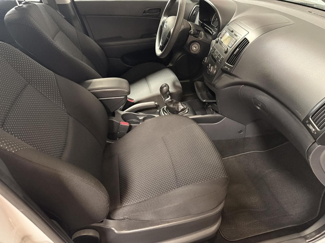 2011 Hyundai i30 - 13