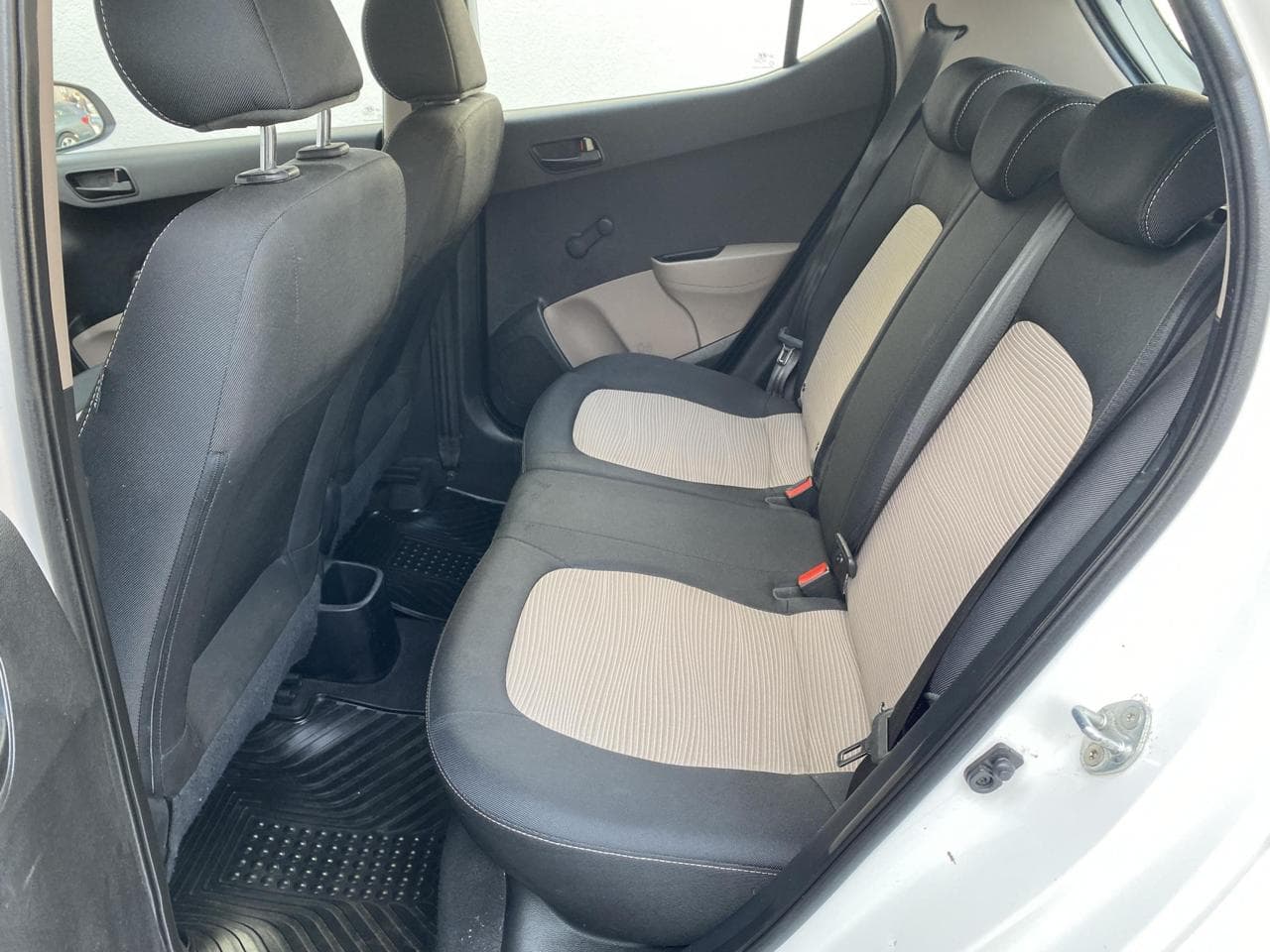 2016 Hyundai i10 - 10