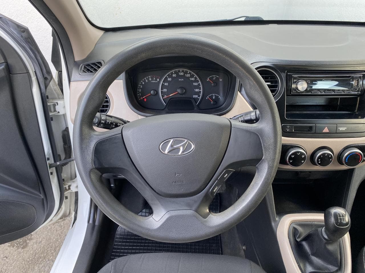 2016 Hyundai i10 - 11