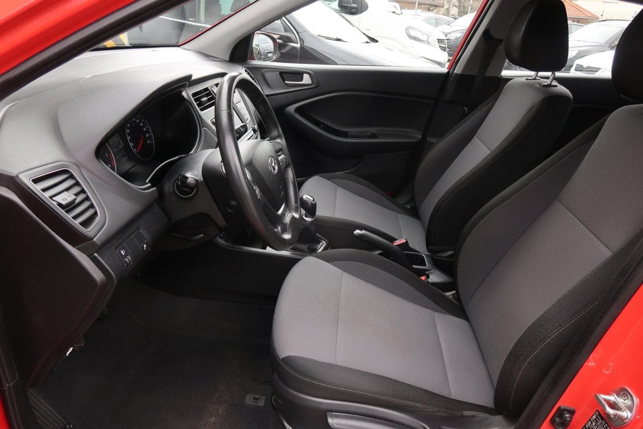 2019 Hyundai i20 - 16