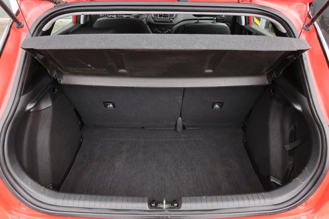 2019 Hyundai i20 - 19