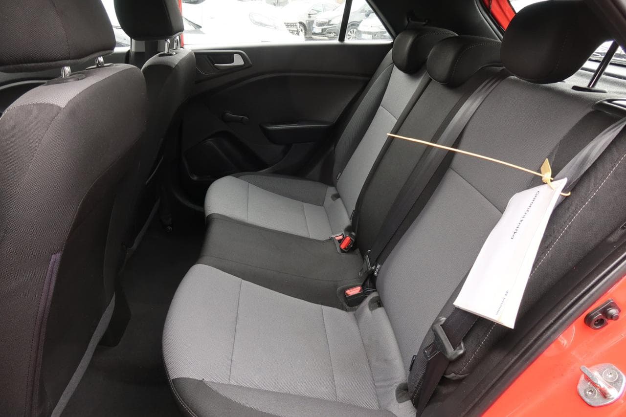 2019 Hyundai i20 - 15