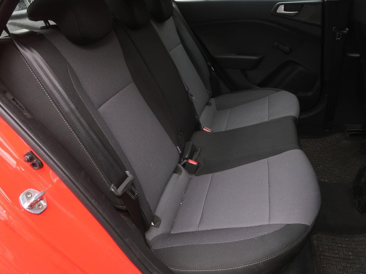 2020 Hyundai i20 - 24