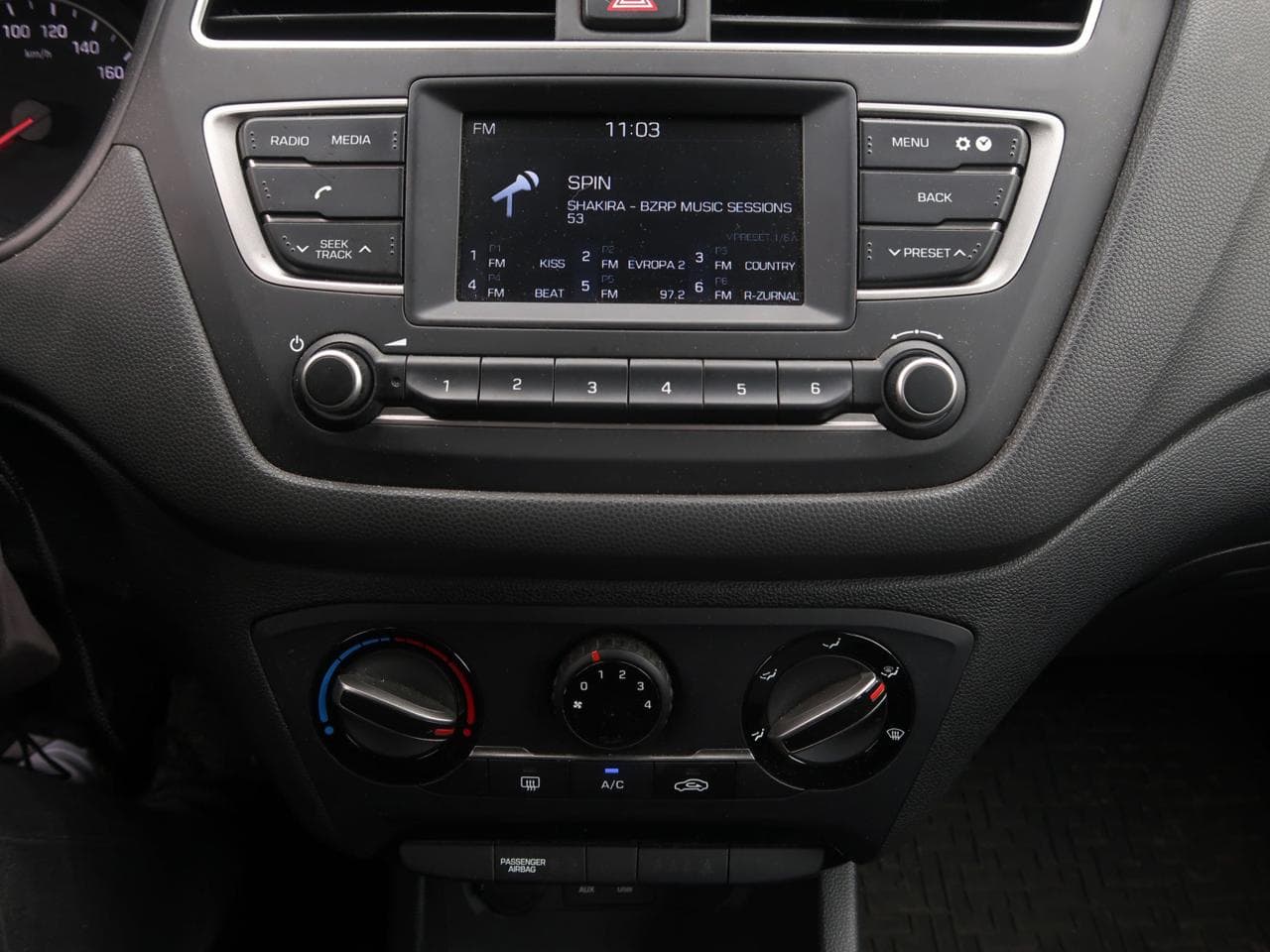 2020 Hyundai i20 - 32