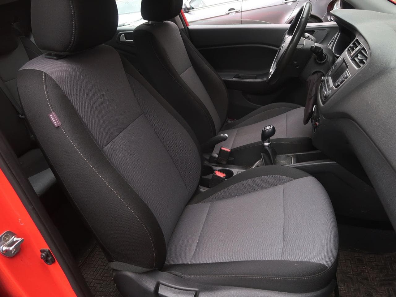 2020 Hyundai i20 - 22
