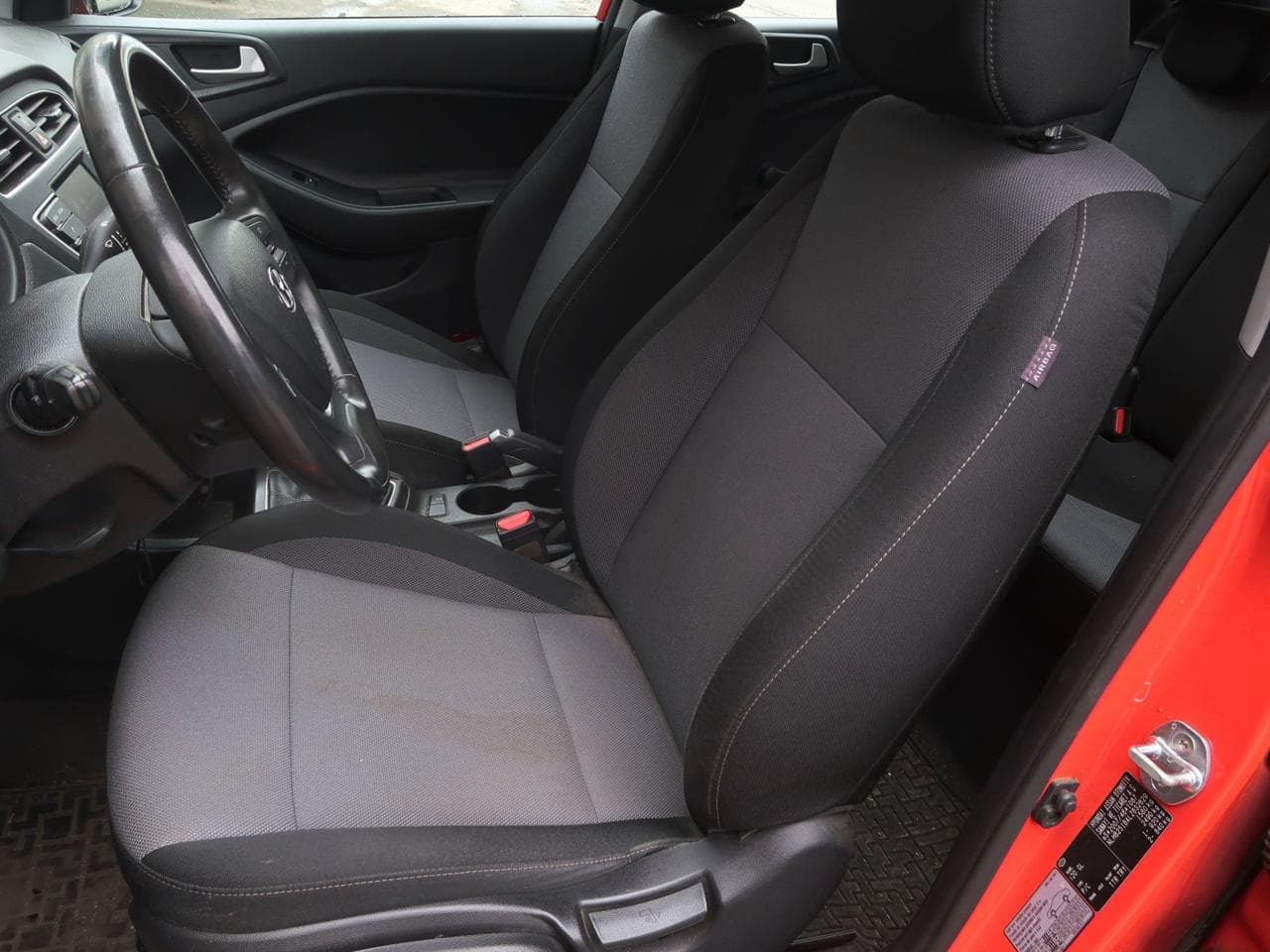 2020 Hyundai i20 - 29