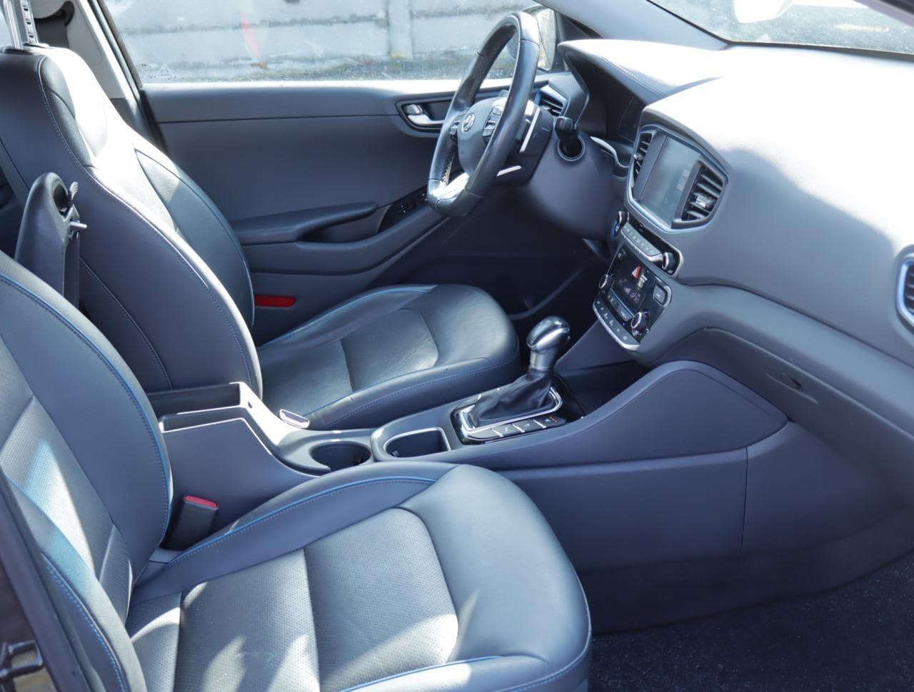 2017 Hyundai IONIQ - 12