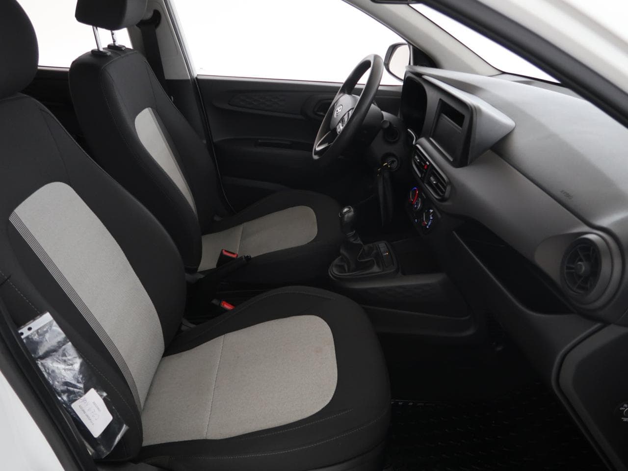 2021 Hyundai i10 - 22