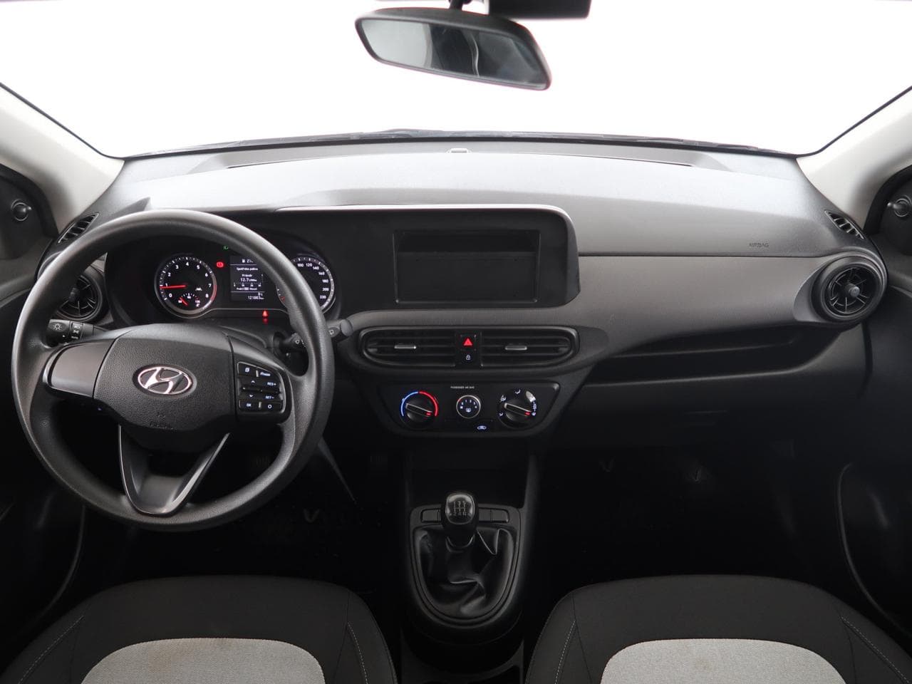 2021 Hyundai i10 - 18