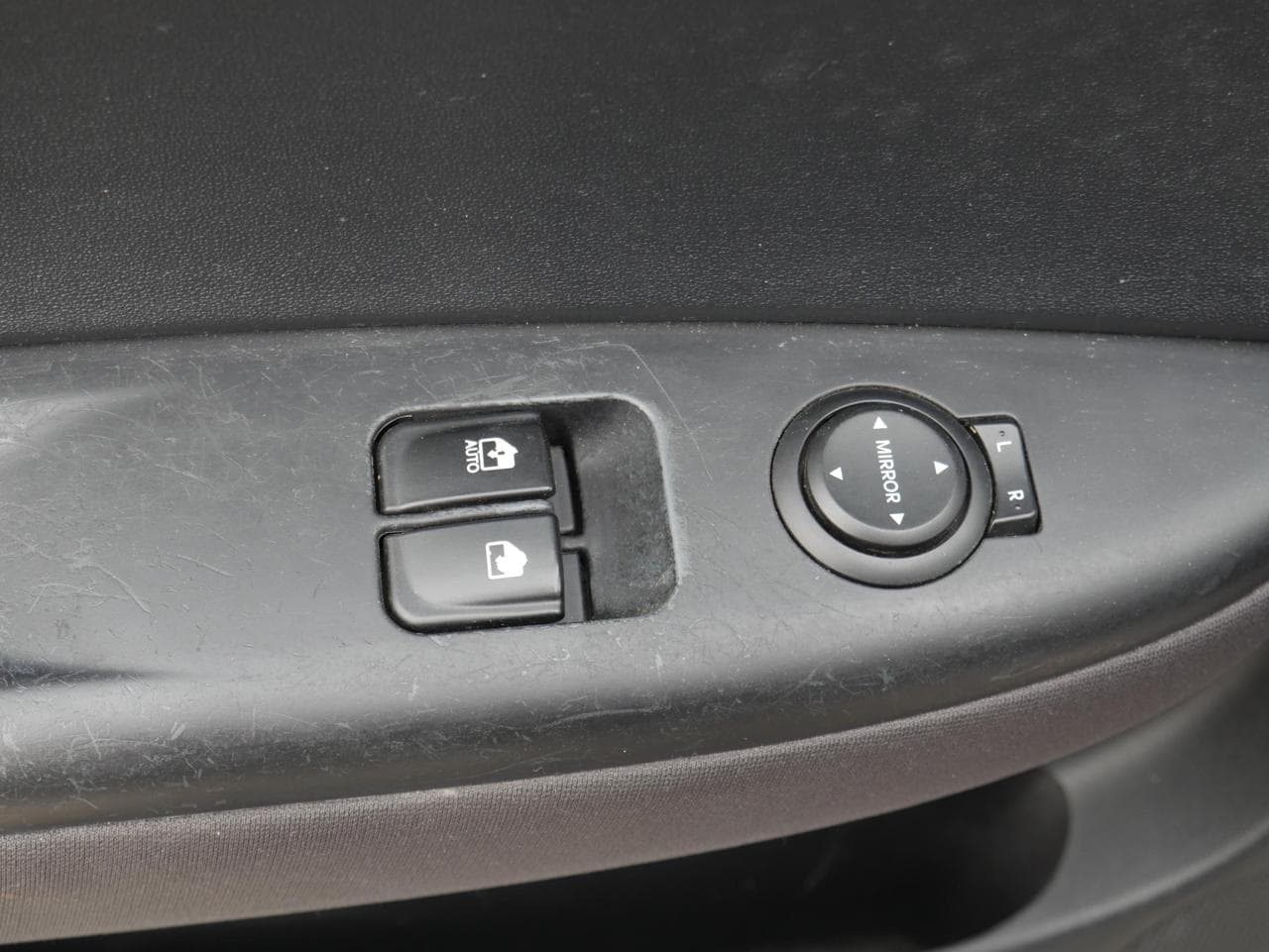 2011 Hyundai i20 - 11