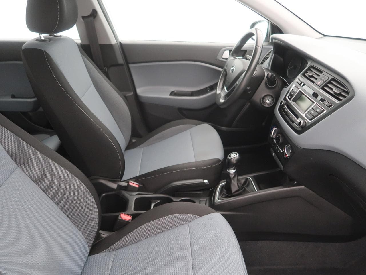 2017 Hyundai i20 - 12