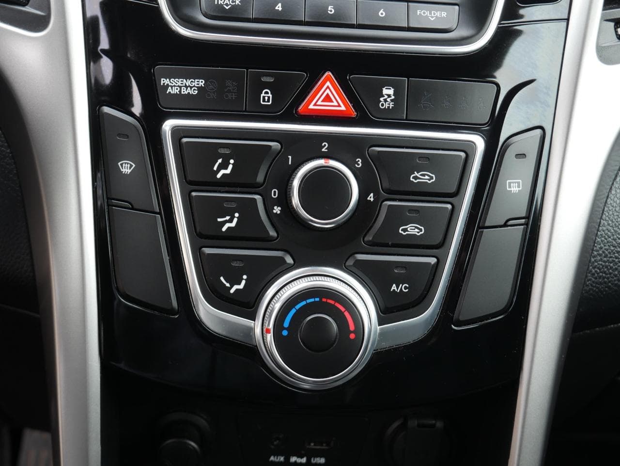 2012 Hyundai i30 - 16