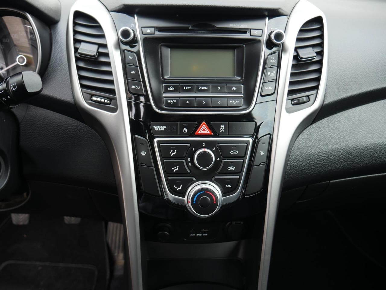 2012 Hyundai i30 - 12