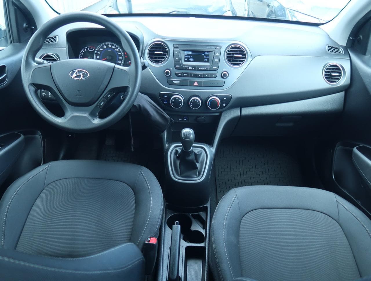 2017 Hyundai i10 - 10